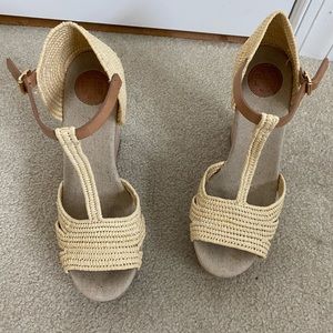 Tory Burch Wooden Platform heels/ wedges SIZE 9.5
